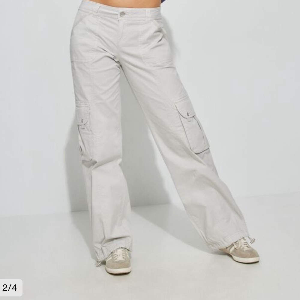 Garage Chicago Cargo Pants in Cement grey/cream